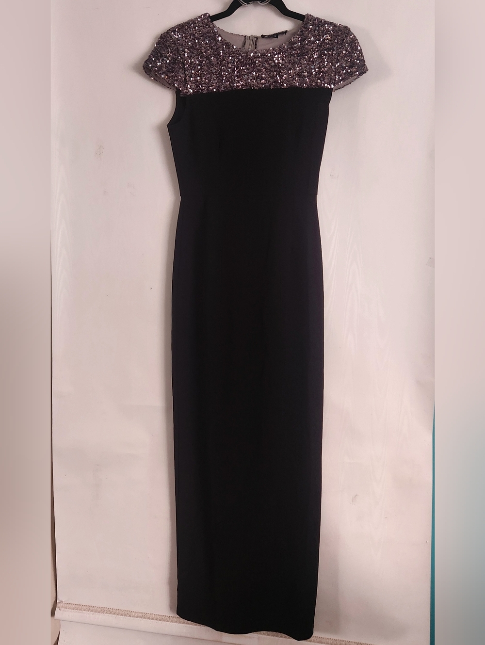 NWT Rephyllis Women's Elegant Long Black Evening Gown w/ Sequined Bodice Size S